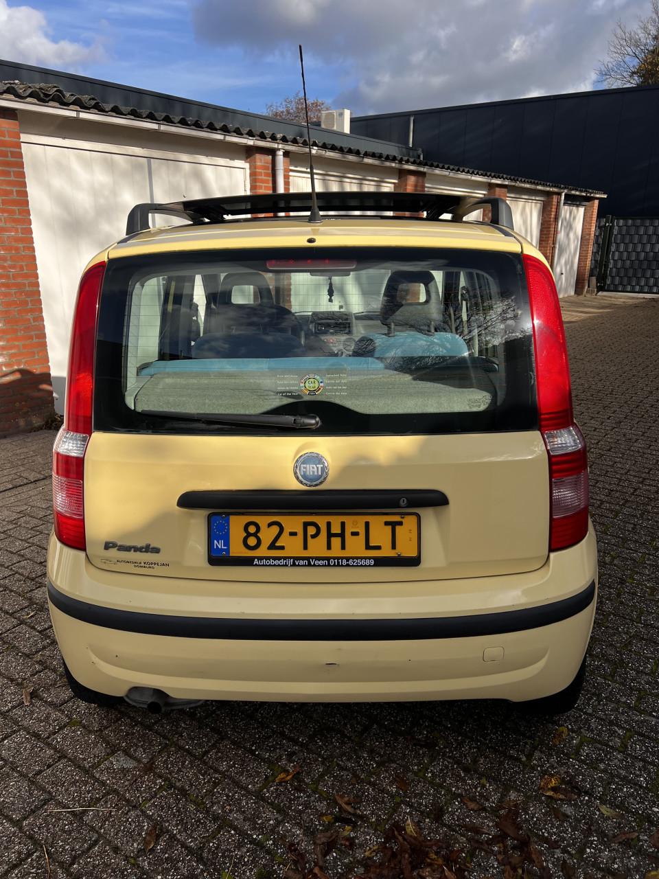 Fiat Panda geel
