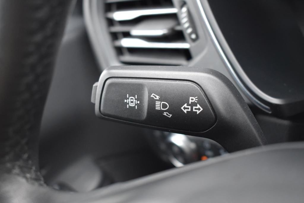 Ford Kuga 2.5 phev titanium x | climate control | adaptive cruise control |