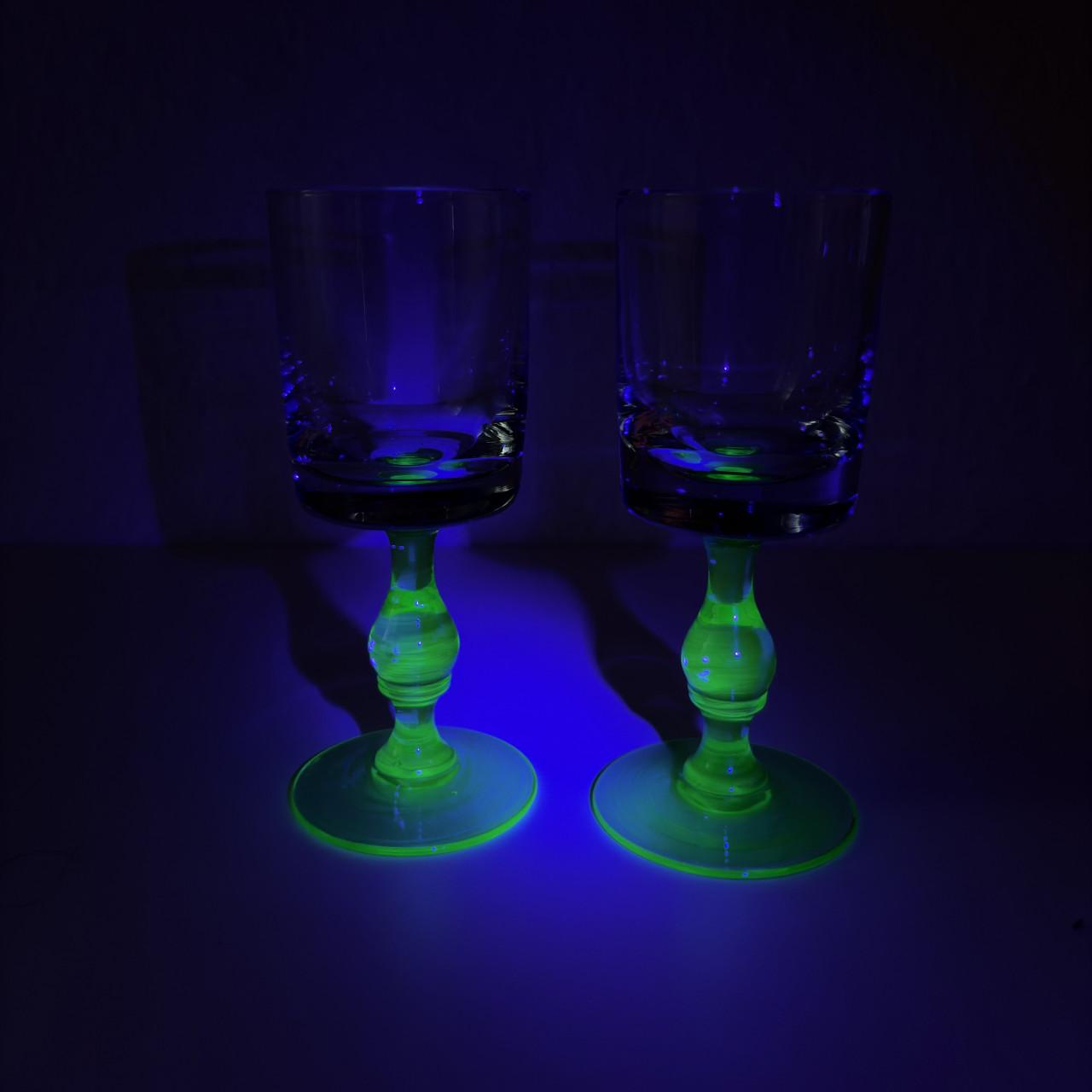 Uranium borrelglaasjes van andre vinet vallet, uv395