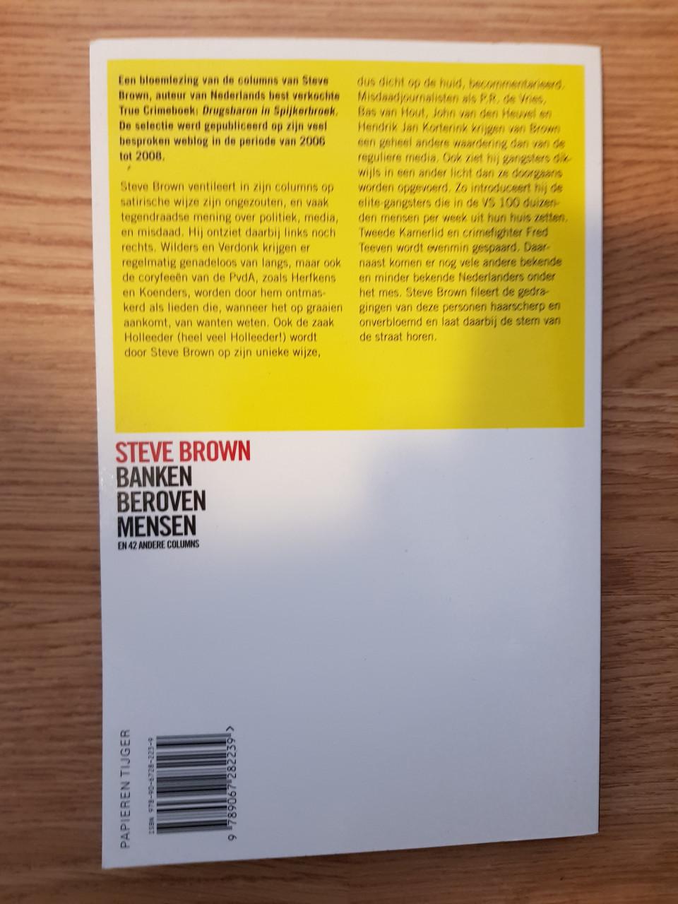 Banken beroven mensen - Steve Brown