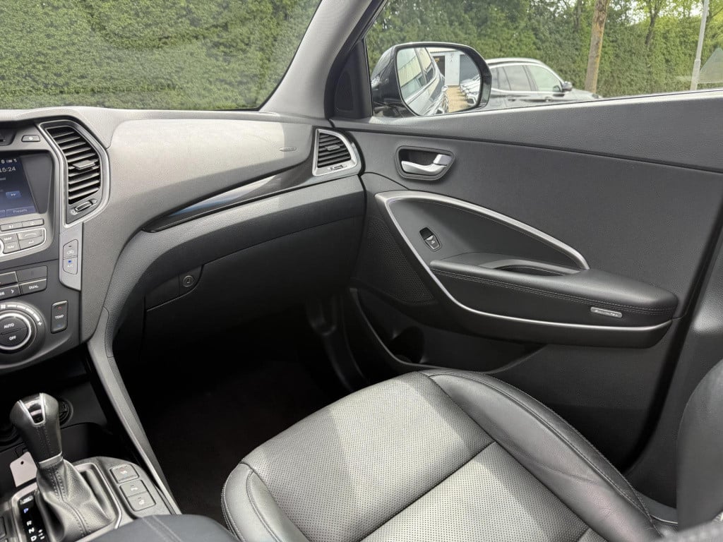 Hyundai Santa Fe 2.2 crdi 4wd i-catcher pano stoelkoeling leder
