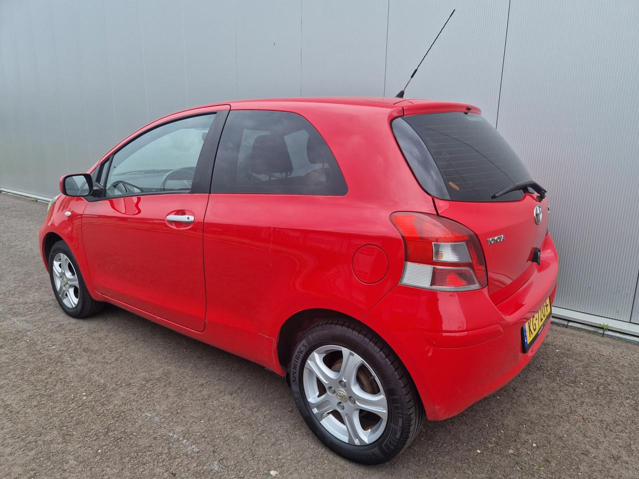 Toyota Yaris 1.0 VVTi Cool