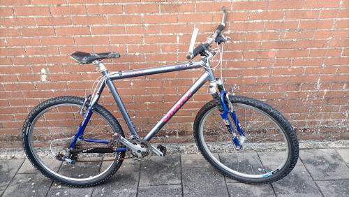 Sportieve herenfiets/ mountainbike van Giant. Banden zijn goed. 26 inch