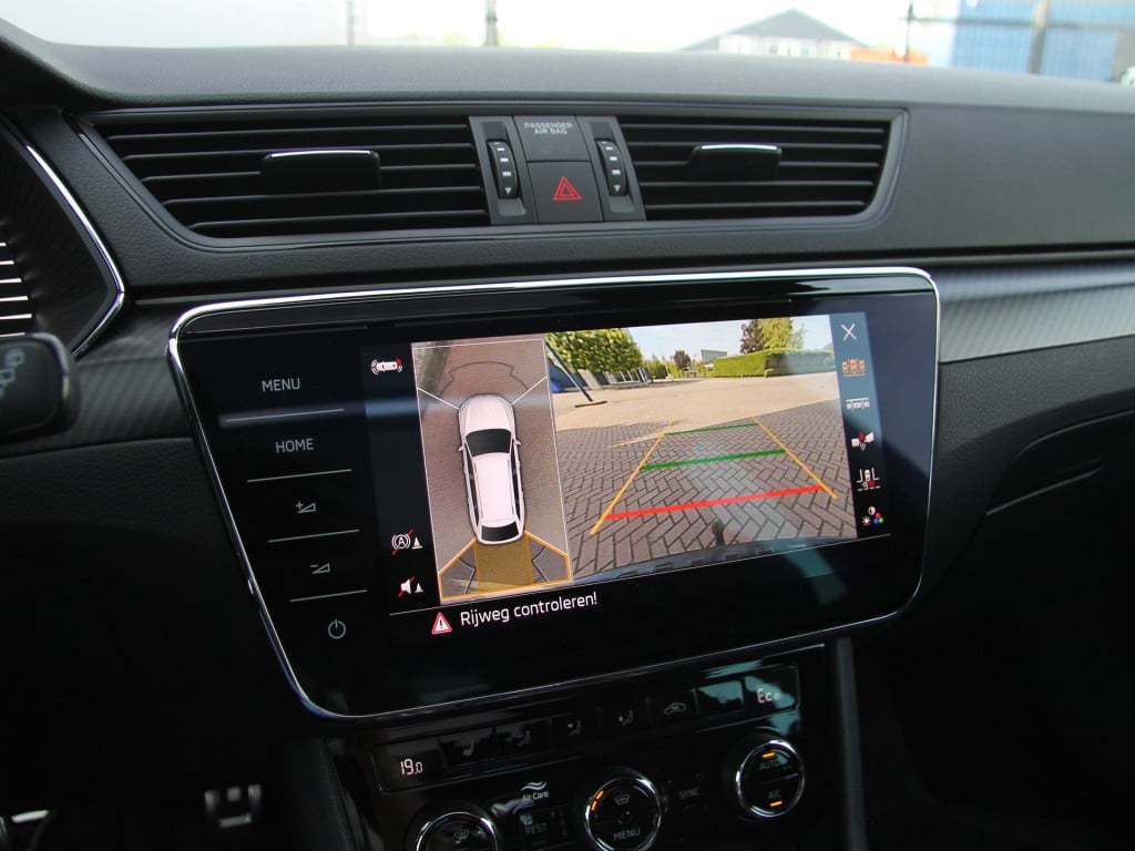 Skoda Superb combi 1.4 tsi iv 218pk sportline | pano dak | trekhaak