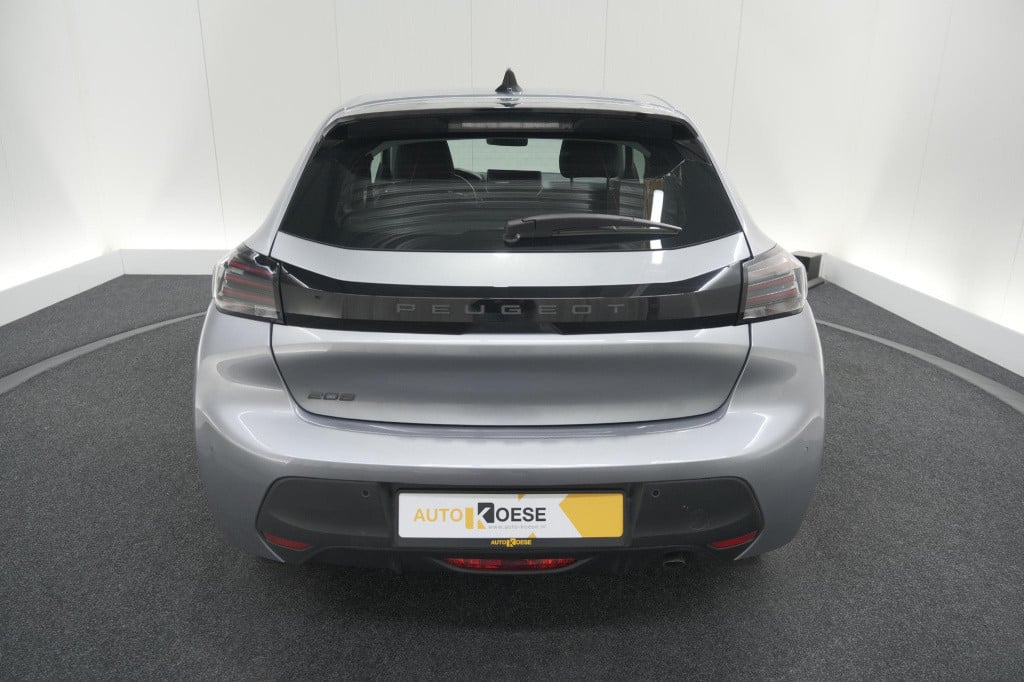 Peugeot 208 puretech 100 active | parkeersensoren | navigatie | apple carpl