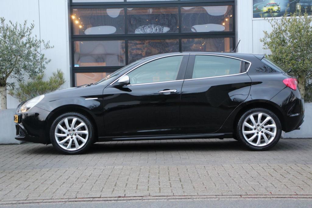 Alfa Romeo Giulietta 1.4 t turbo turismo - leder - sportiva - stoel verw - 