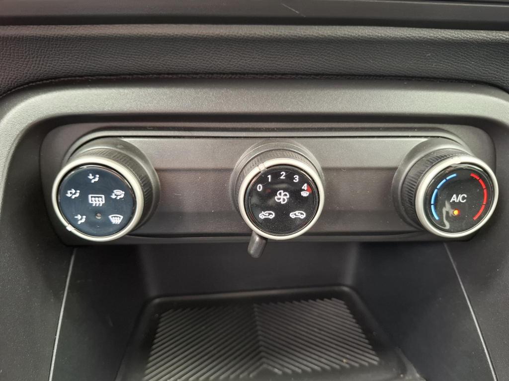 Citroen C3 1.2 turbo 100pk plus airco/nav/cruise/park