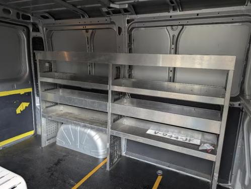 Nette Aluca bedrijfswageninrichting + transportklem