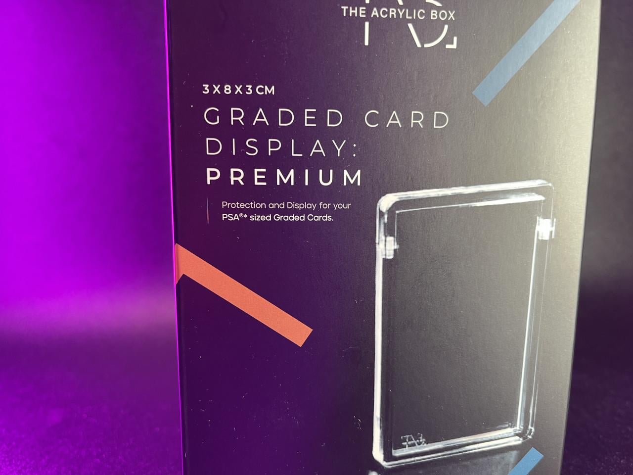 The Acrylic Box – Graded Card Display Premium (voor PSA Slabs)