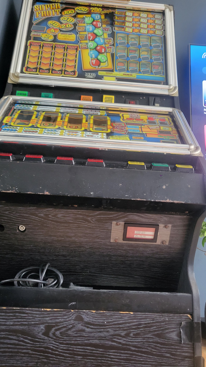 Gezocht defecte fruitautomaten voor hobby