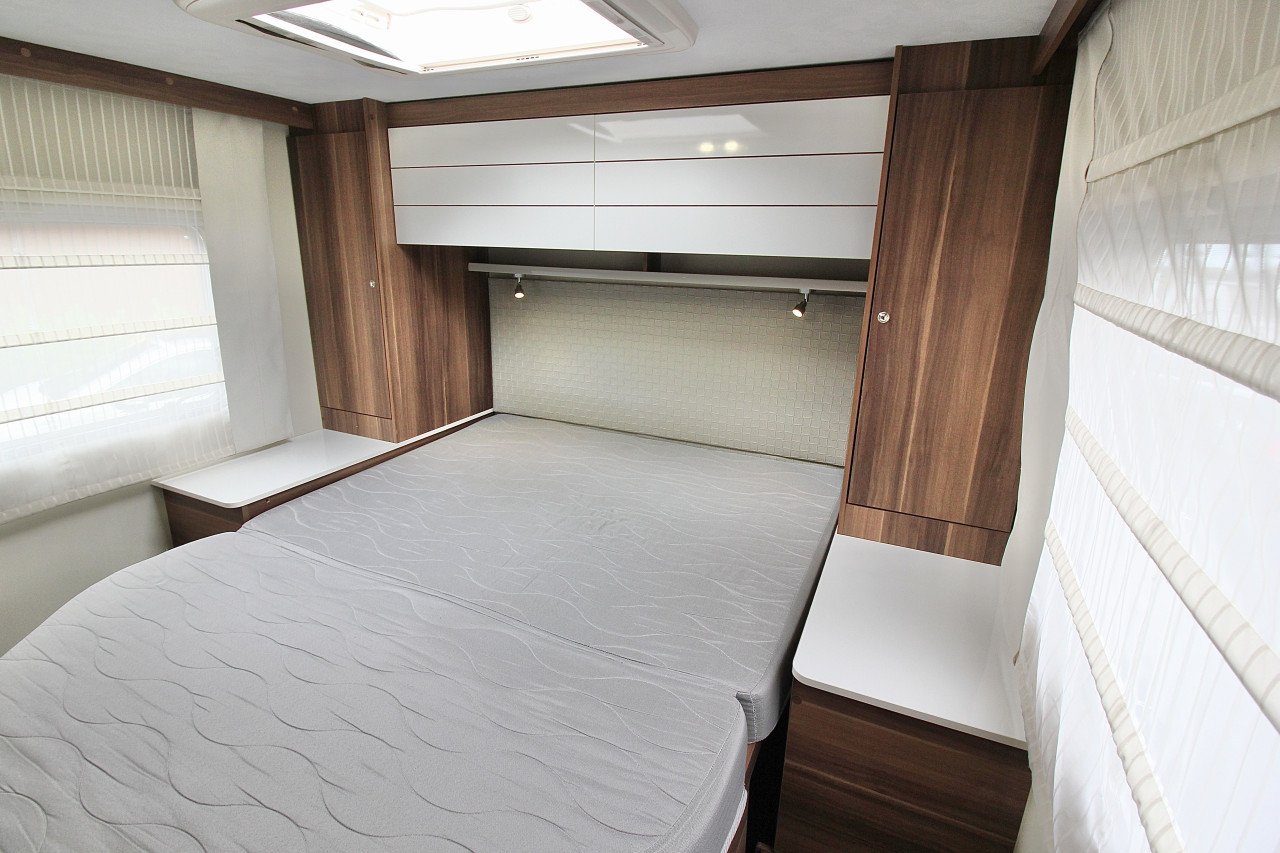 Roller Team Zefiro 266TL ltd.ed.(Queensbed+Hefbed)
