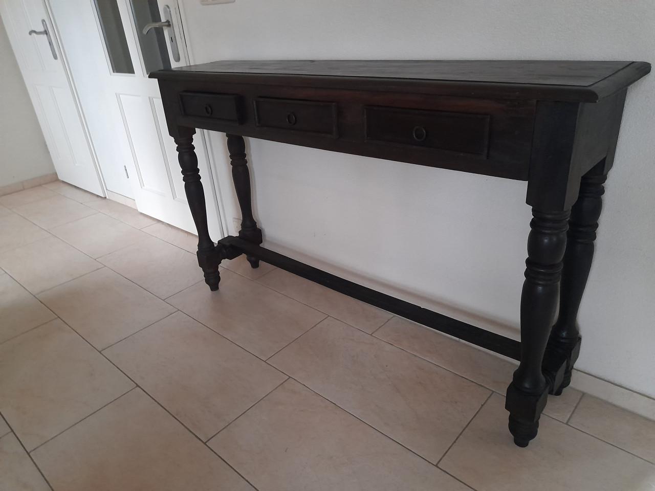 Massief houten Side table 149 x 34,5 x 92H (in goede staat )  Met 3 laden