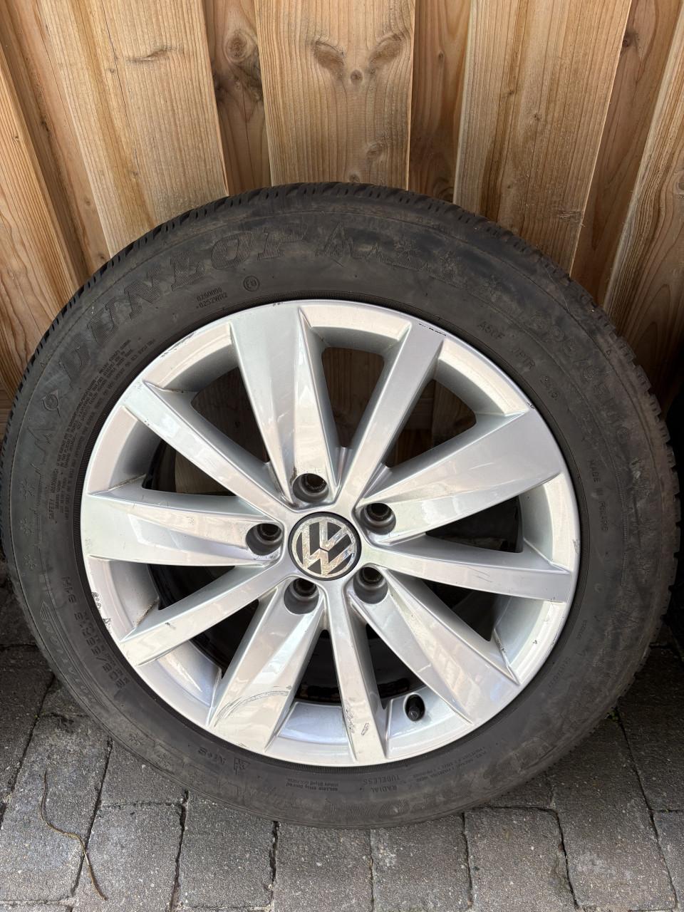 Winterbanden met velgen 205/55/R16 91H - VW B7