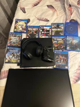 Ps4 inclusief beeldscherm en 10 spelletjes!