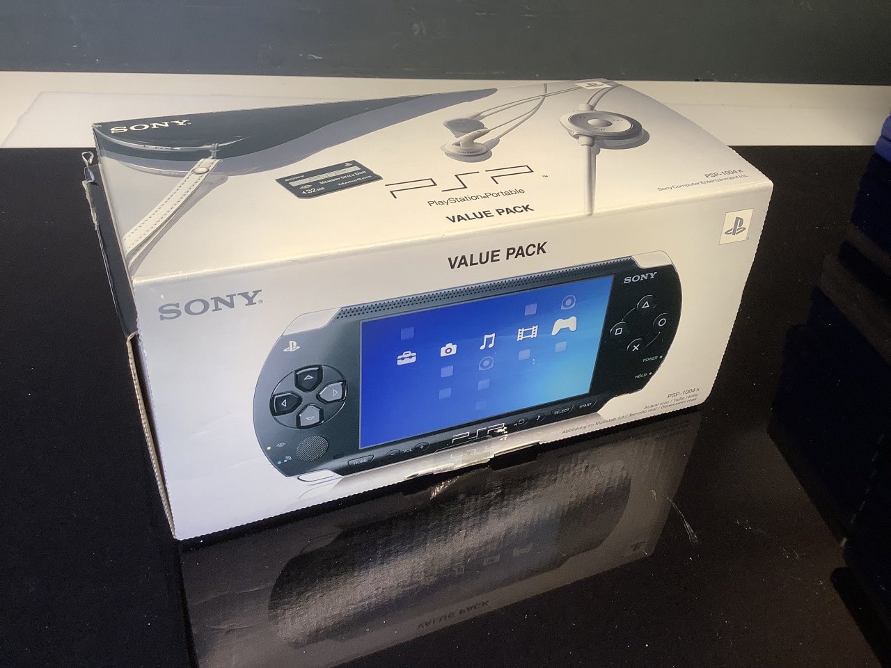 Sony PSP Value Pack PSP-1004, compleet en met veel spellen. Originele doos.