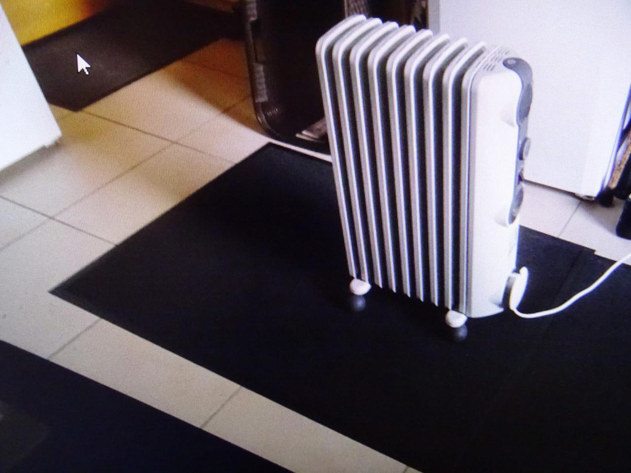 Te koop elektrische verwarming radiator twee standen bijna nieuw