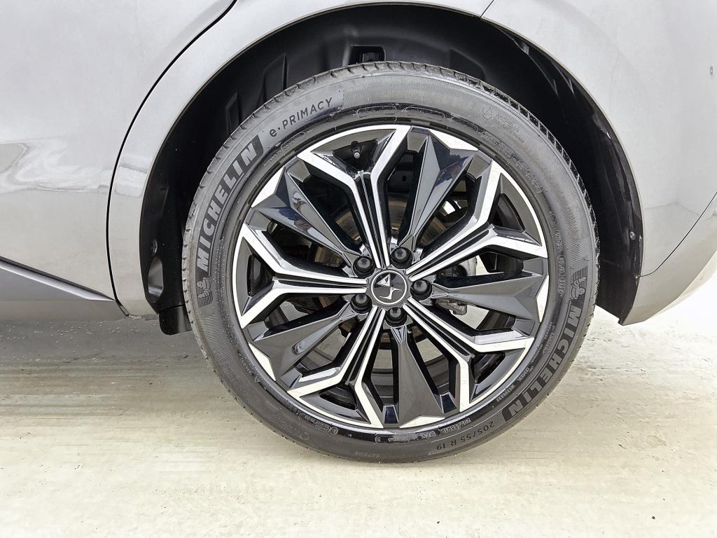 Ds Ds 4 130pk automaat etoile | 180 camera | elektrische stoelverstelling |