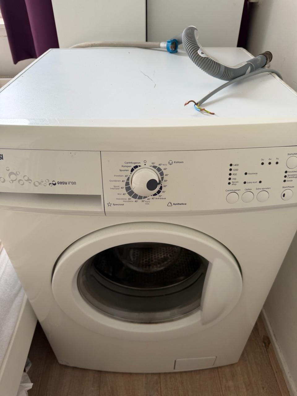 Wasmachine die opgeknapt moet worden