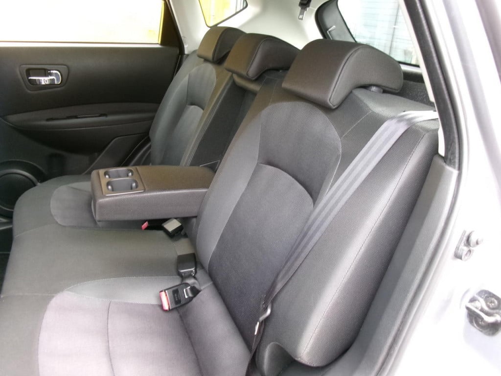 Nissan Qashqai 1.6 acenta airco, nav., camera, trekhaak, pdc