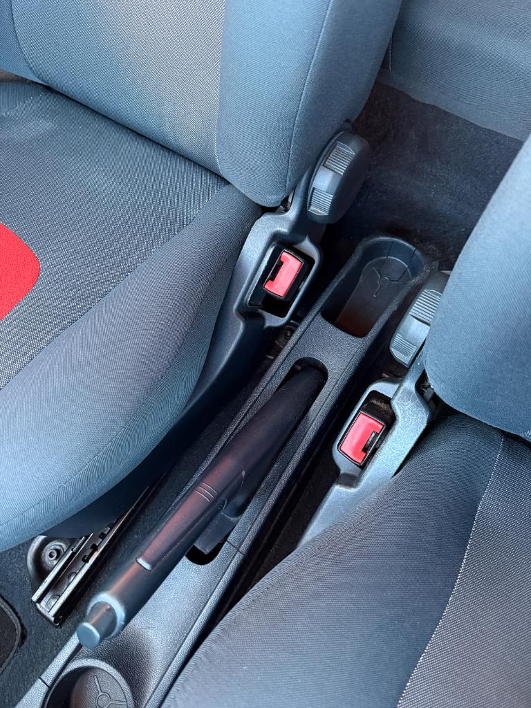 Ford KA 1.2 - titanium - airco