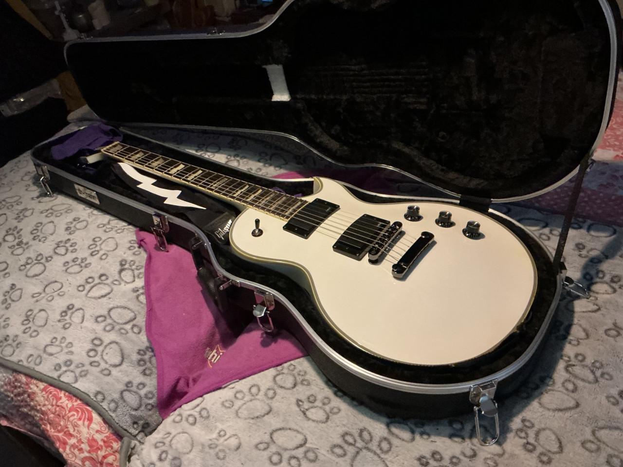 Harley Benton L1000 progressive guitar (ESP-active gerelateerd)