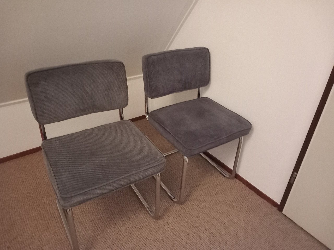 Eetkamer stoelen