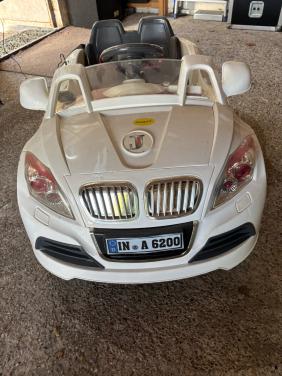 Leuke electrische peuterauto
