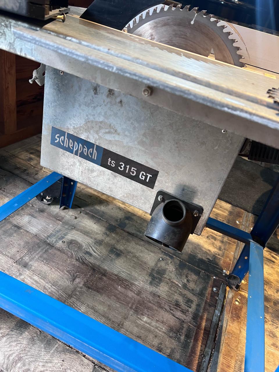 Zaagtafel  €125,00 met extra zaagblad echt geen kleine Jongen