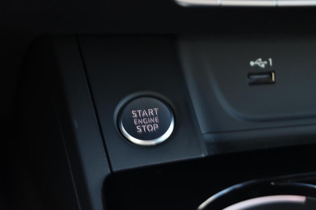 Audi A4 avant 40 tfsi advanced edition