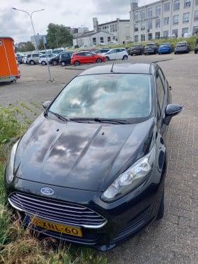 Wegens verhuizing overcompleet geworden ford Fiesta autom. 58400 km