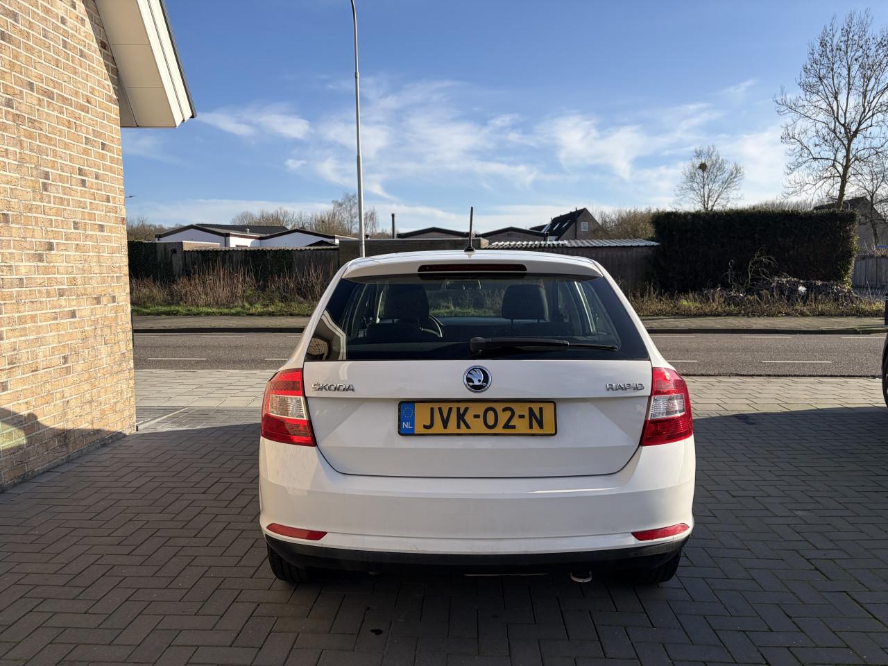 Skoda Rapid Spaceback 1.2 TSI Greentech Active 2016 107dkm Airco Navigatie