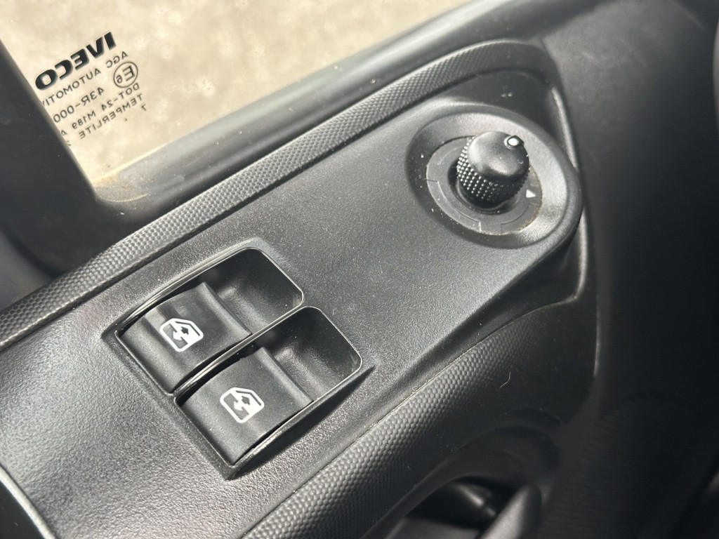 Iveco Daily 35c18v 3.0 180pk 352 h2 l | trekhaak 3.5t | airco | cruisec. .