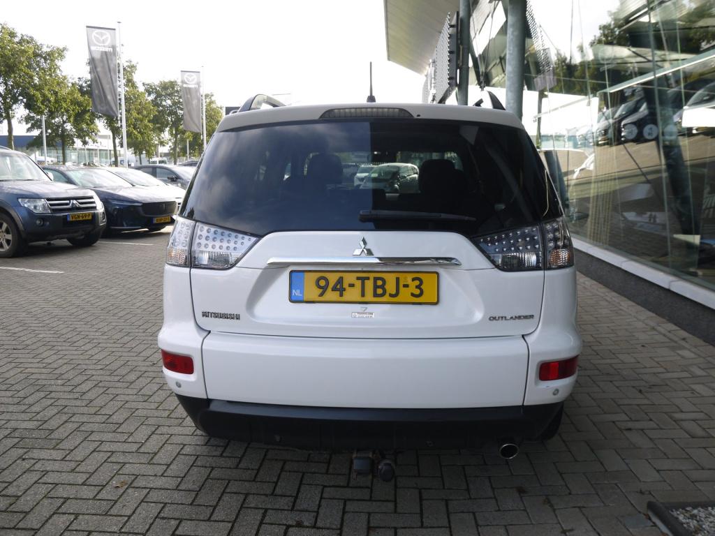 Mitsubishi Outlander 2.0 instyle