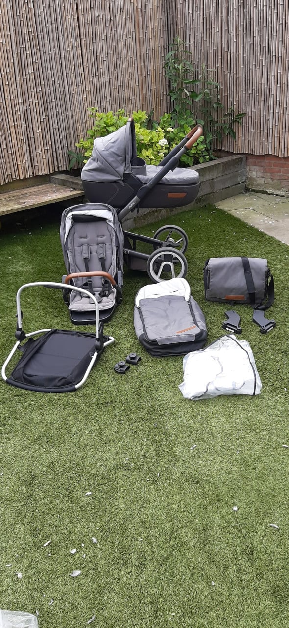 Complete kinderwagen set Mutsy igo