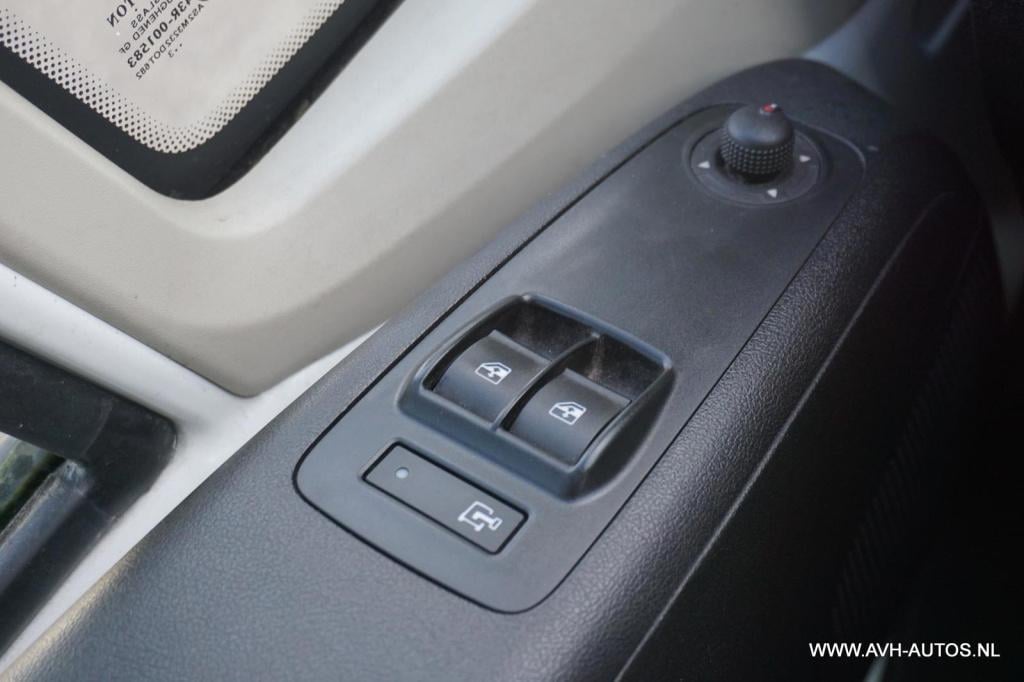 Peugeot Boxer 330 2.2 hdi l2h2 profit+