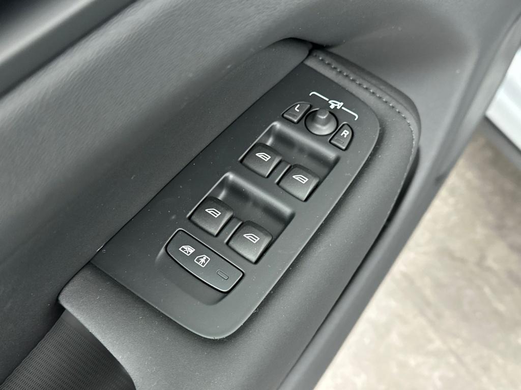 Volvo XC60 t6 awd gt ultra dark