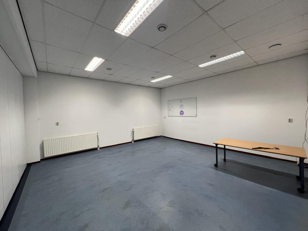 TE HUUR 32m2 kantoor/bedrijfsruimte in Goes