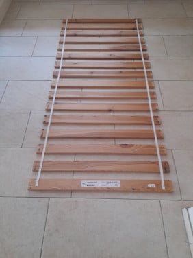 Lattenbodem 90 x 200 ( in goede staat )