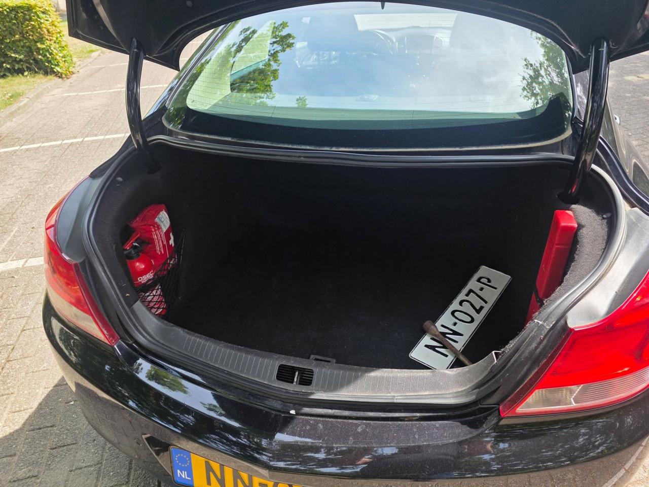 Koopje zeer nette Opel Insignia 1.8i Cosmo