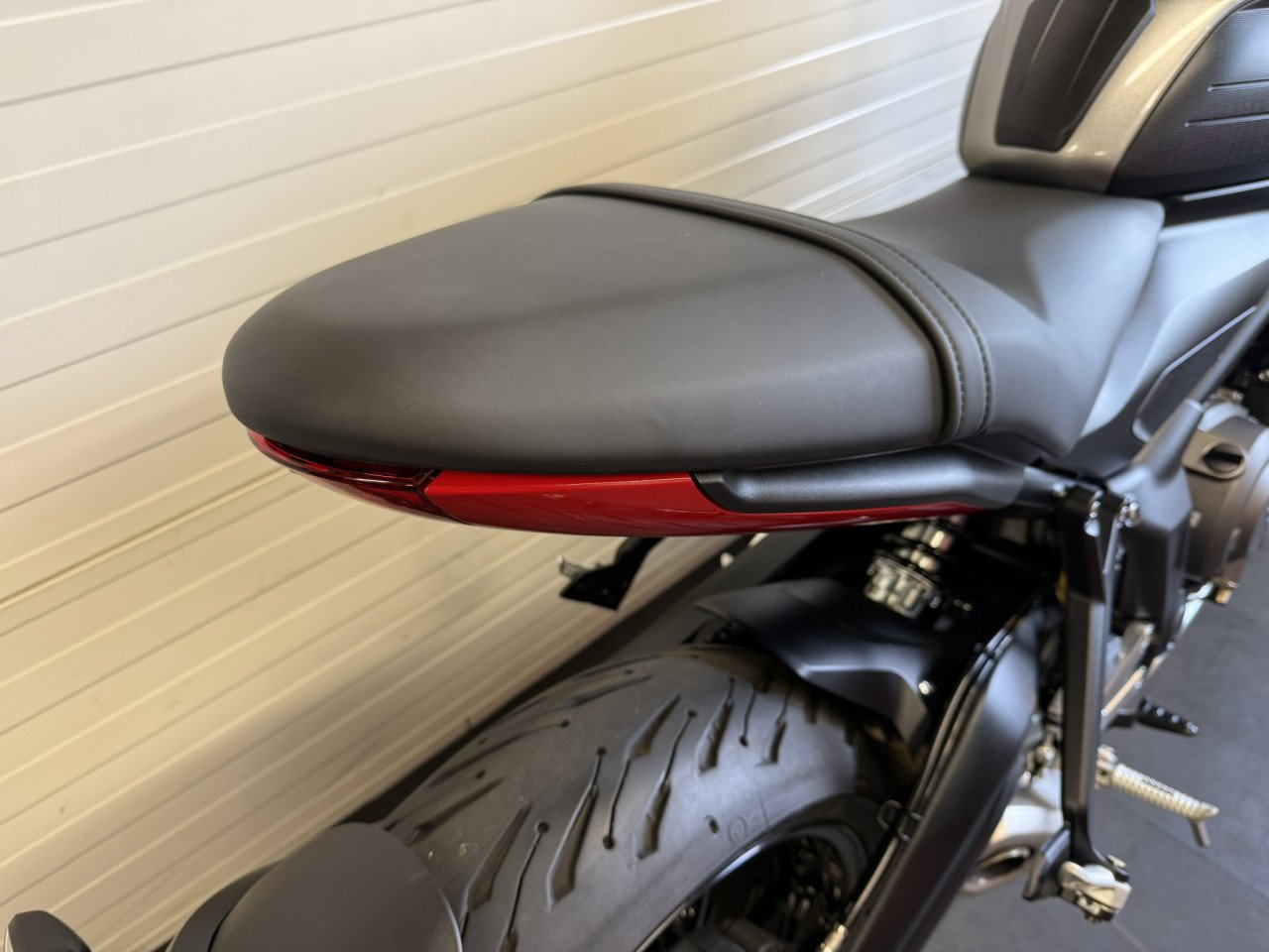Jonge Triumph Trident 660 slechts 3200km oud!