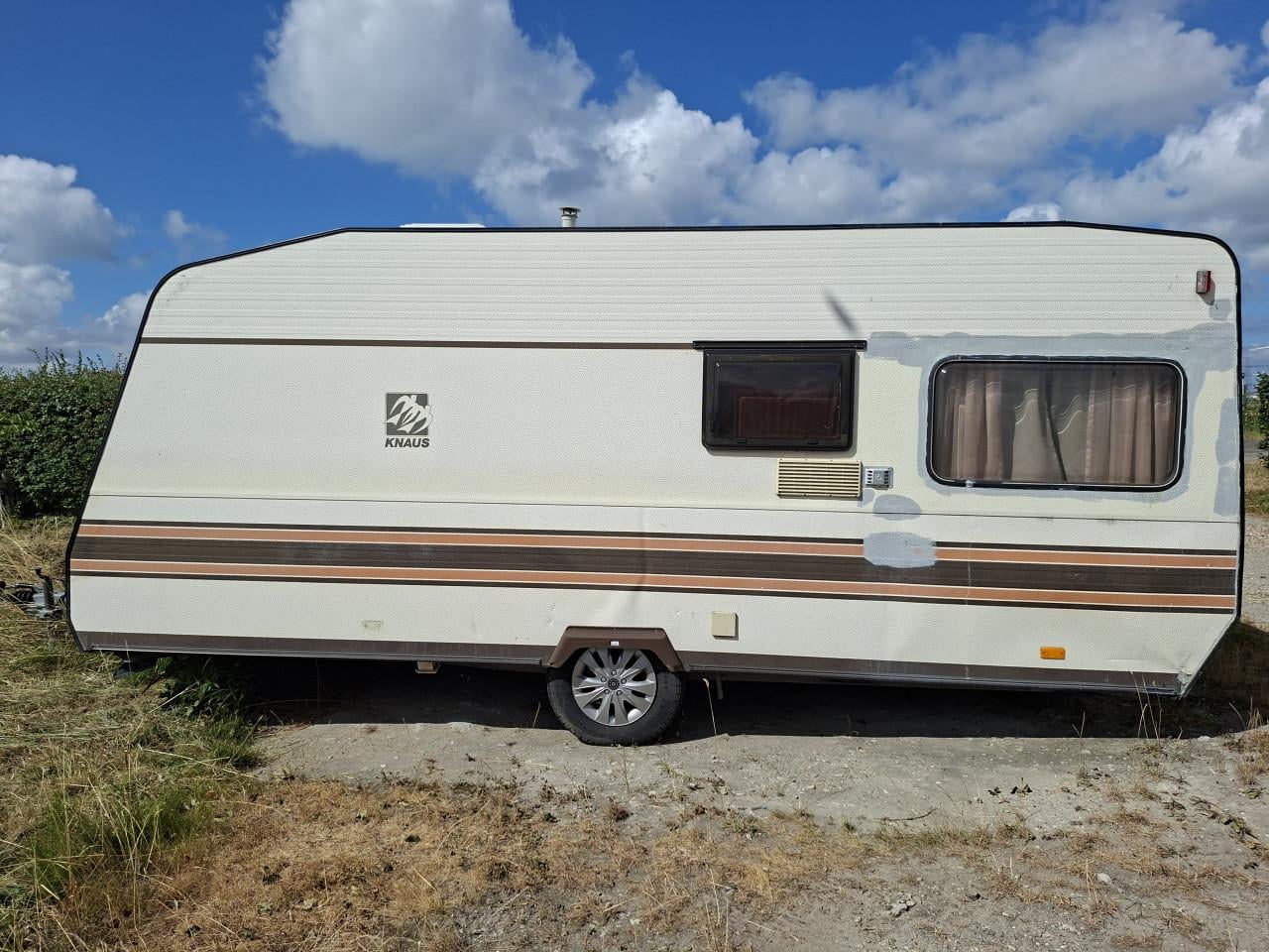 Gepimpte Knaus caravan. Incl.  Stapelbed 5 personen