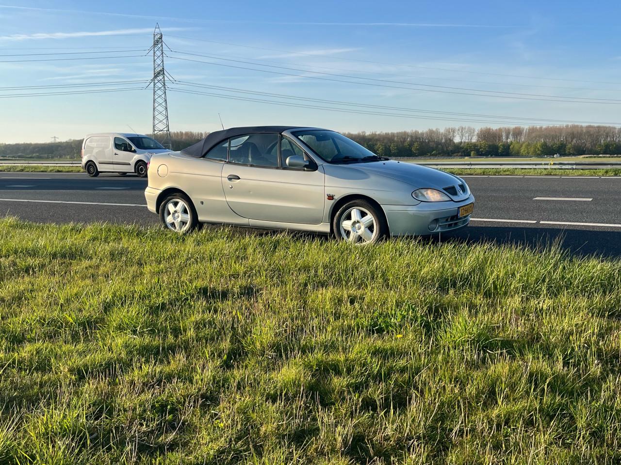 Cabrio renault megane, motor defect