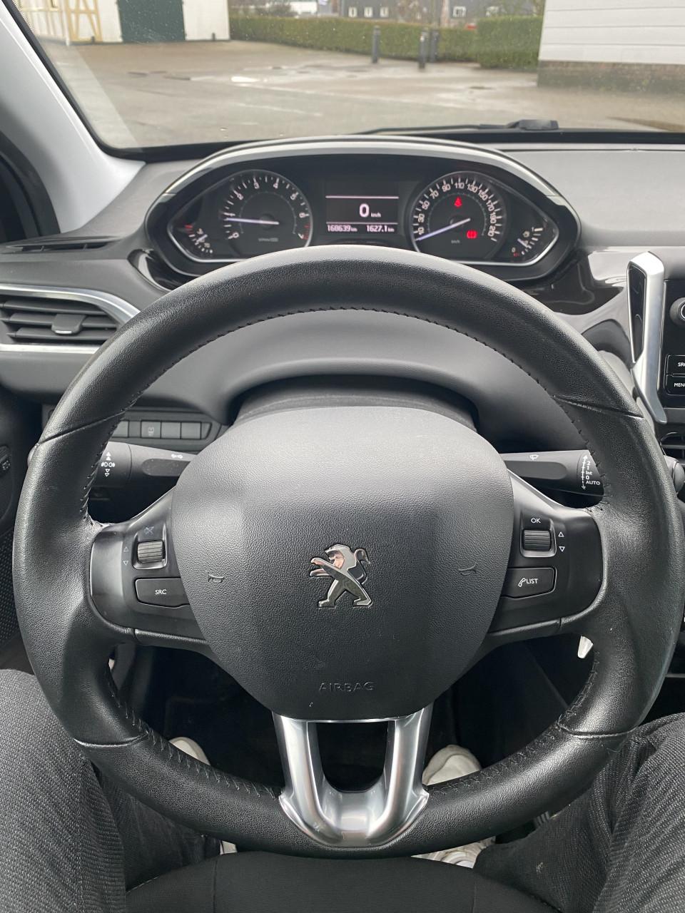Peugeot 208 1.2