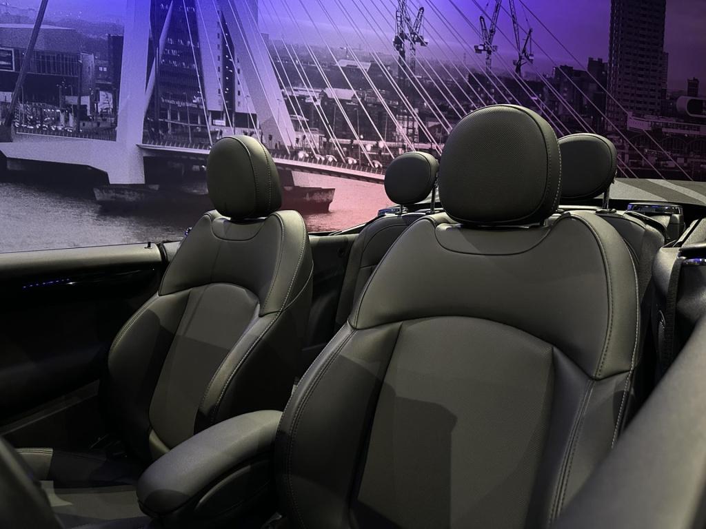 Mini Cooper Cabrio mini 1.5 mini yours *led*camera*navi*