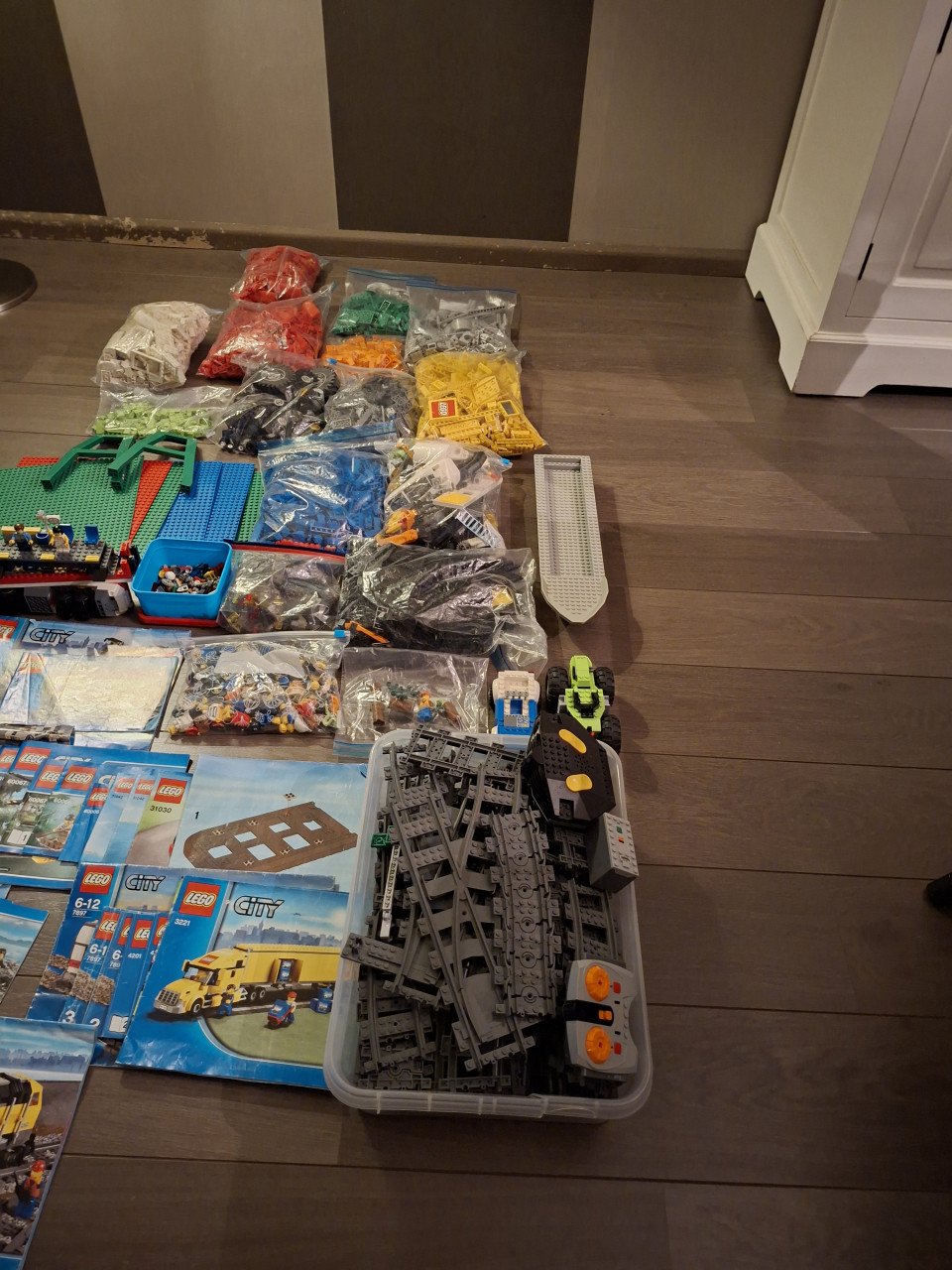 Partij lego oa 2 treinen 7939 7938