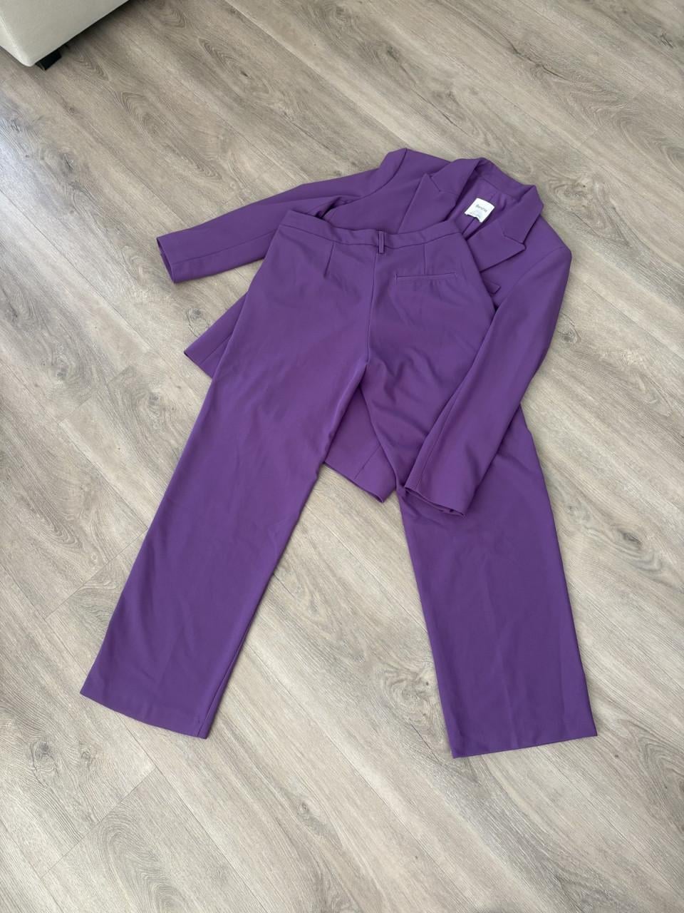 Broekpak van Bershka maat 38.