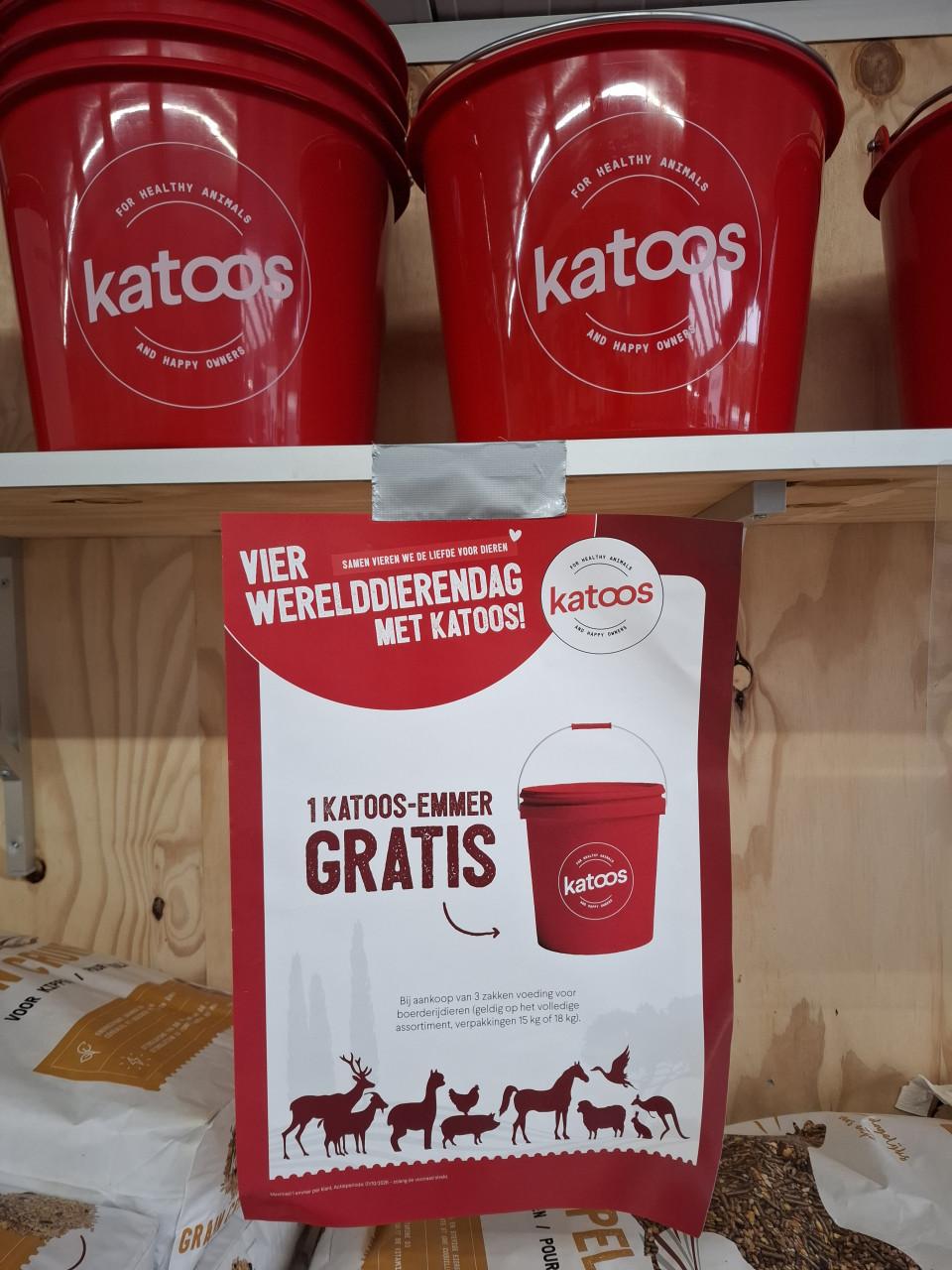 GRATIS EMMER bij aankoop van 3 zakken Katoos kippenvoer