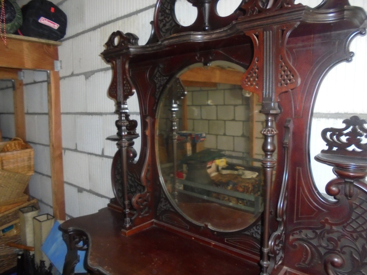 Antieke Queen Anne kast