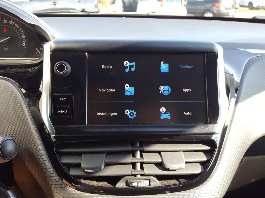 Peugeot 208 gtline 1.2-110pk automaat (eat6) trekhaak | apple carplay & and