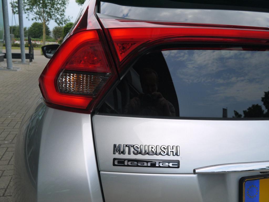 Mitsubishi Eclipse Cross 1.5 di-t intense s cvt automaat|trekhaak|rijklaar